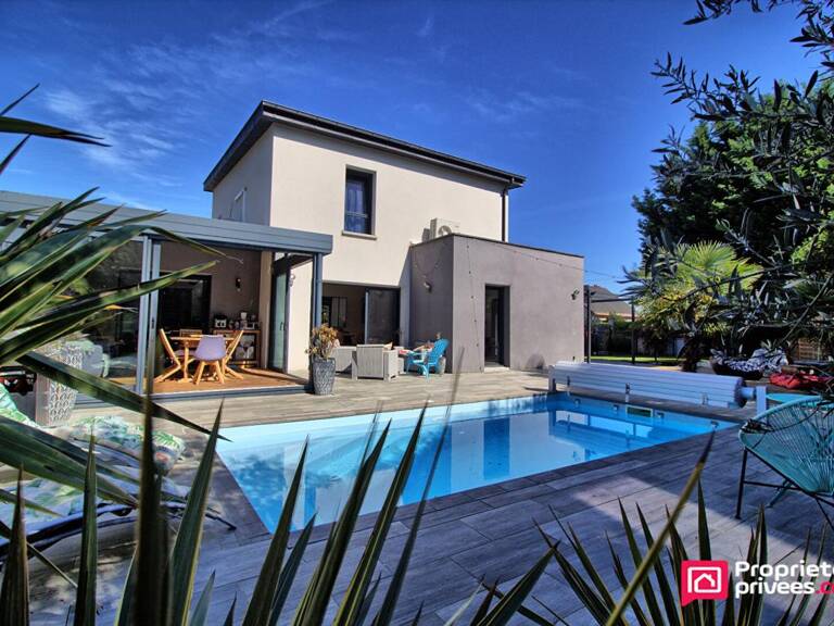Maison Loire Authion contemporaine 8 pièces 220 m2 piscine — photo 1