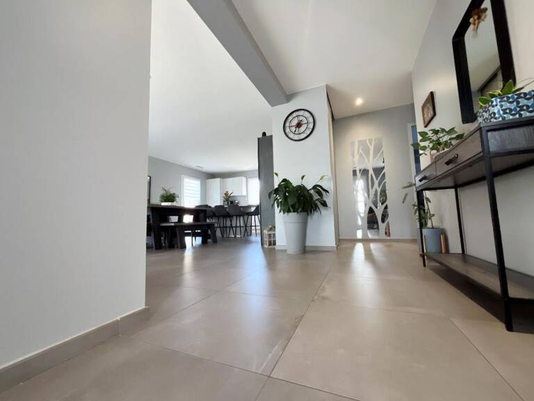 Magnifique maison de 118 m² en R+1 sur un terrain de 435 m²  en 3 faces piscinable et sans vis-à-vis — photo 1