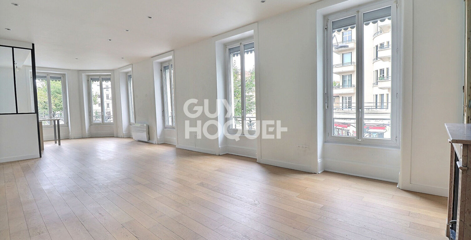 T4 avec cachet de l'ancien - Proche Place Jules Guesde — photo 1