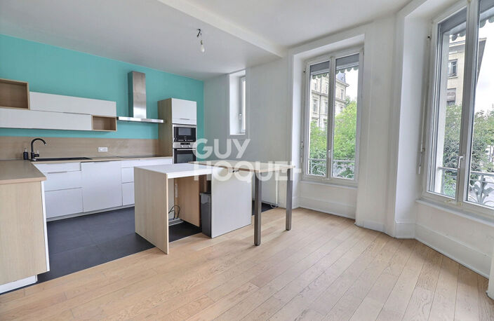 T4 avec cachet de l'ancien - Proche Place Jules Guesde — photo 3