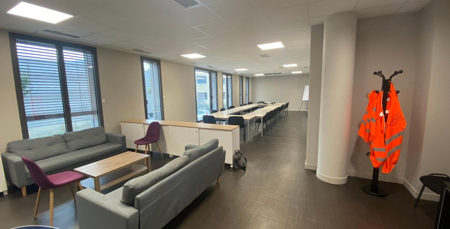 Location bureau 1 pièce 88 m² à Chambéry (73000) — photo 1