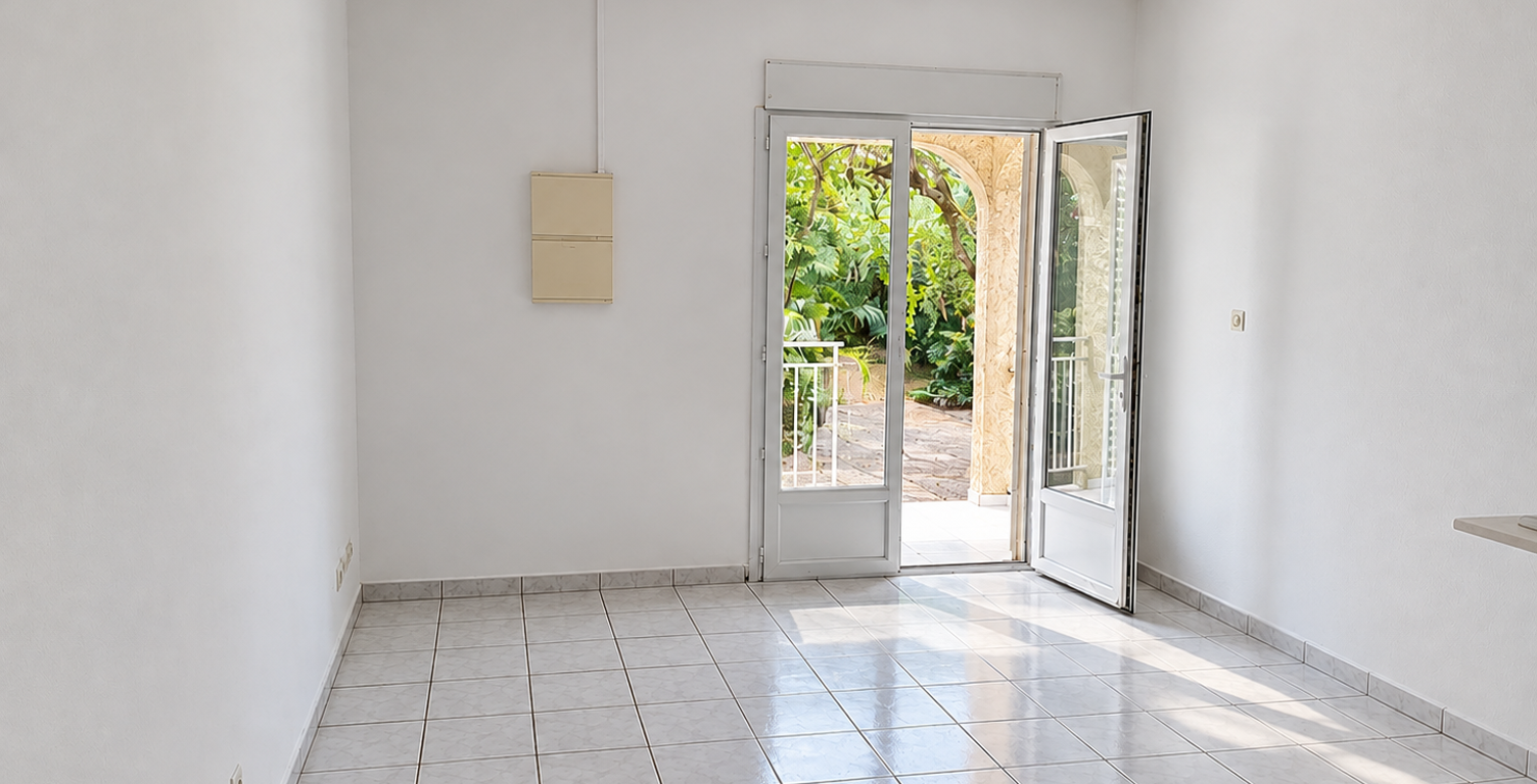 A LOUER T2 SAINT-PIERRE — photo 1
