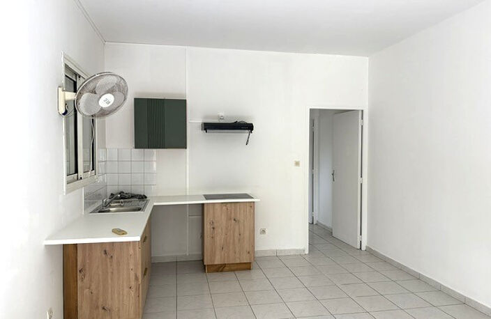 A LOUER T2 SAINT-PIERRE — photo 2