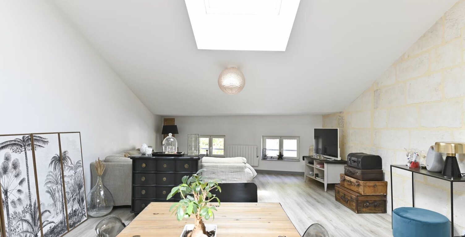 Appartement à Niort, 5 pièces, 104.18 m² — photo 1