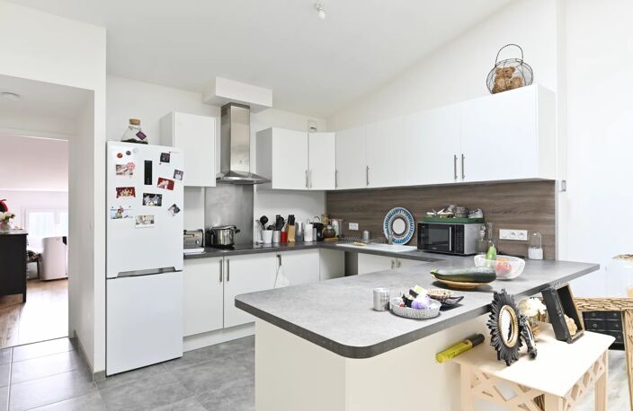 Appartement à Niort, 5 pièces, 104.18 m² — photo 4