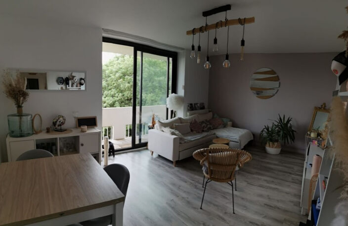 En vente à Montpellier : appartement terrasse avec LABORIE I — photo 2