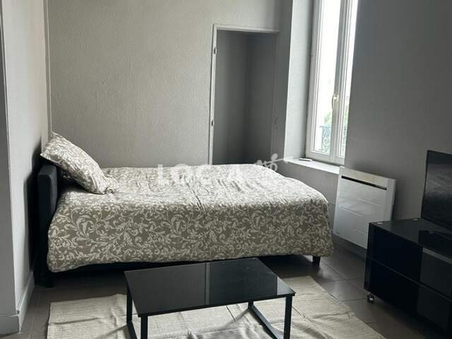 SAINT FONS studio meublé refait à neuf  — photo du bien