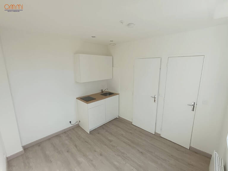 Studio non meublé 11m2 Saint-Pierre — photo 1