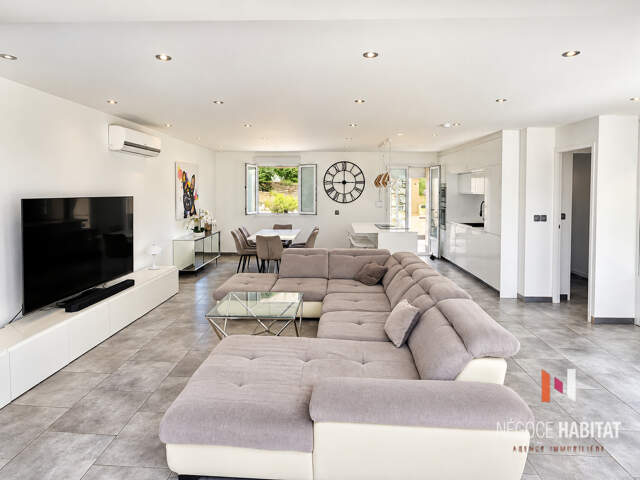 Maison de plain-pied 100 m2 avec piscine, terrain 650 m2 , p — photo du bien