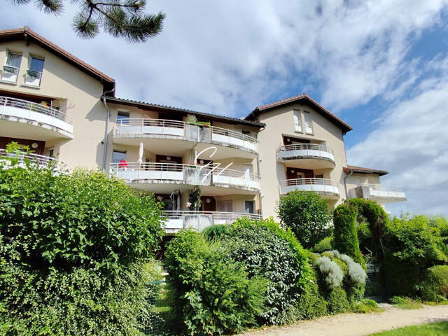 Grand duplex avec terrasse — photo du bien