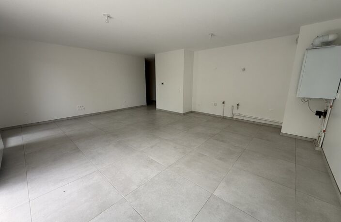 Appartement T4 au 1er étage de 83,20 m² avec terrasse — photo 5