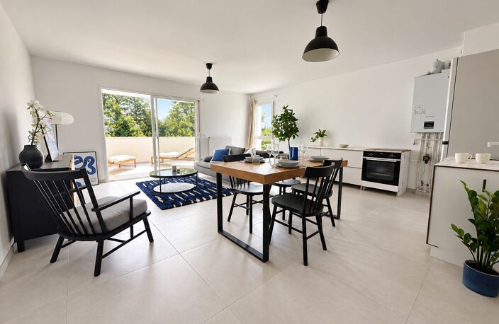 Appartement T4 de 84 m² en rez-de-terrasse — photo 2