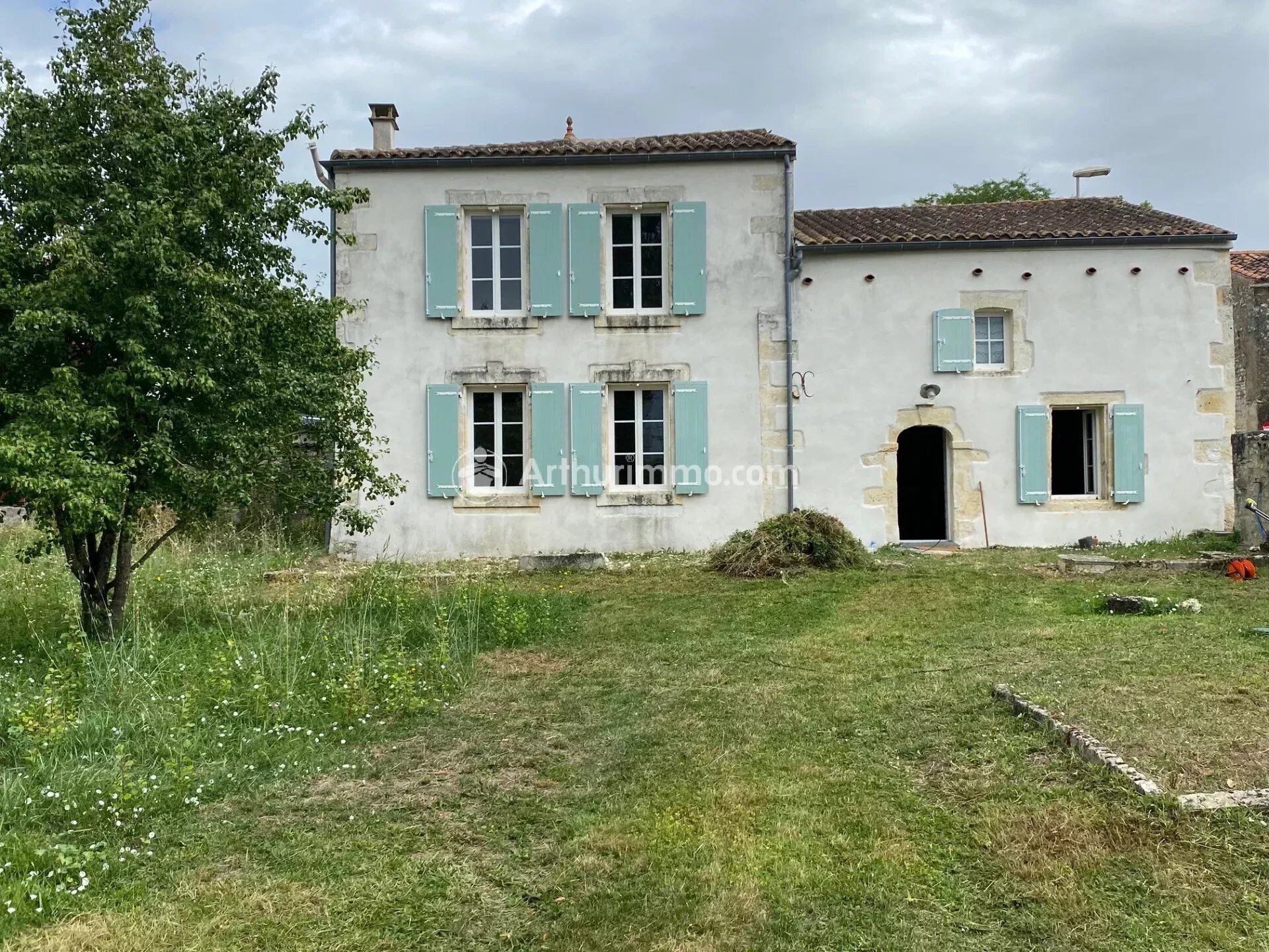 Maison 7 pièces 139 m² · à Bignay · 139 m² · 860 €/mois