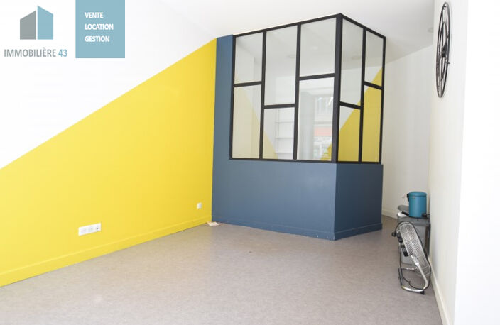 Local commercial — photo 3