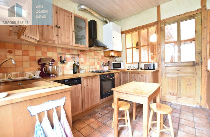 IMMEUBLE  280 M2 + TERRAIN ET GARAGES SECTEUR PHILIPPE JOURDE — photo 4