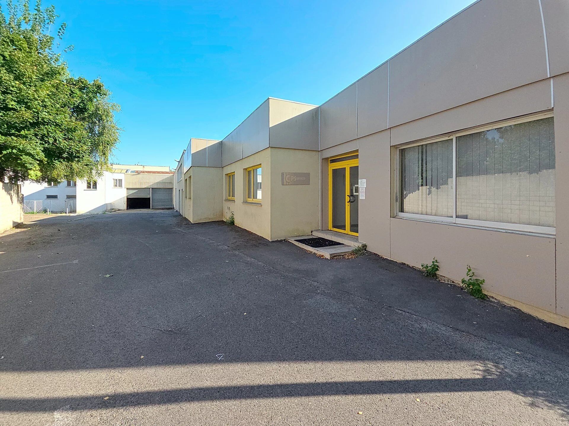 Local commercial 10 pièces 257 m² · à Saint-Quentin · 257 m² · 2 050 €/mois