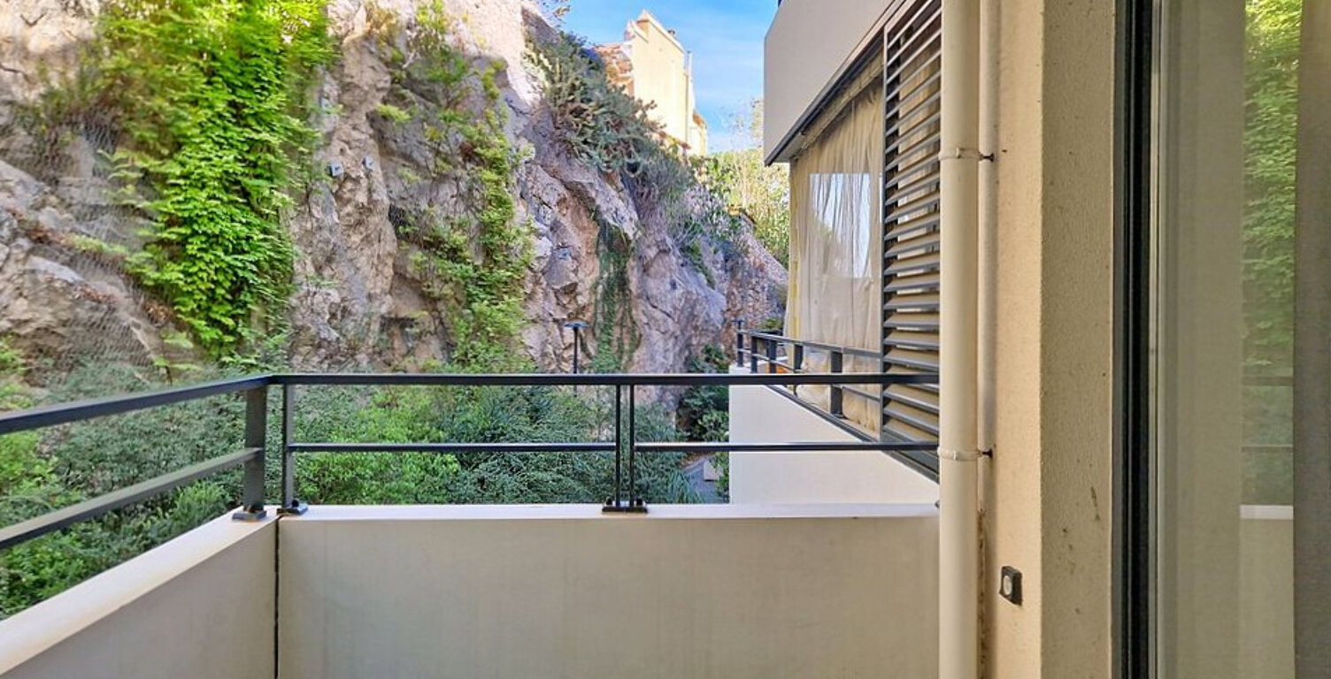 Appartement Marseille 2 pièce(s) 42.27 m2 Secteur VIEILLE CHAPELLE — photo 1