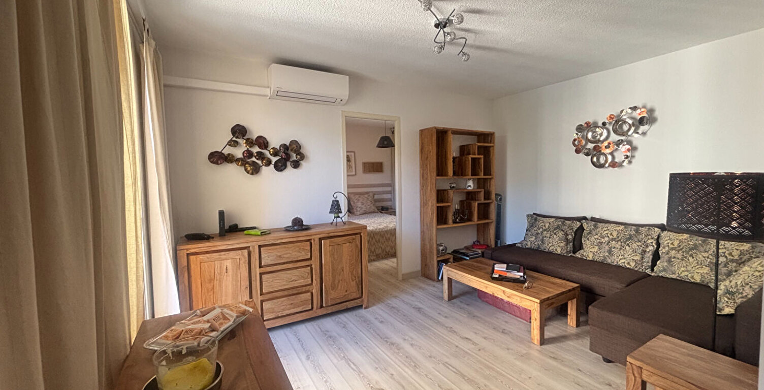 Appartement Sete 2 pièce(s) 38 m2 + balcon+place de parking+Cave — photo 1