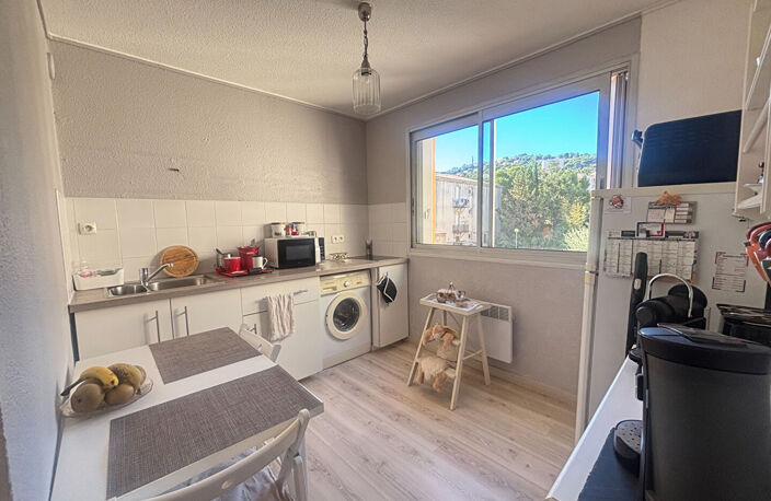 Appartement Sete 2 pièce(s) 38 m2 + balcon+place de parking+Cave — photo 3