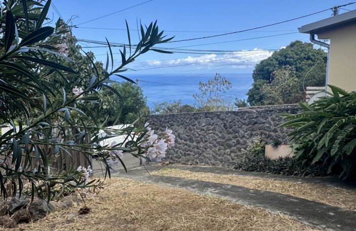 T4 DUPLEX AVEC DEUX COURS & MAGNIFIQUE VUE MER — photo 3