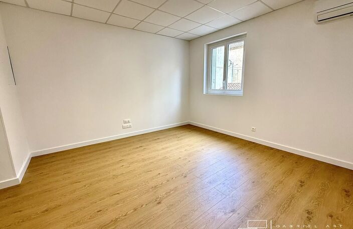 Local commercial — photo 5