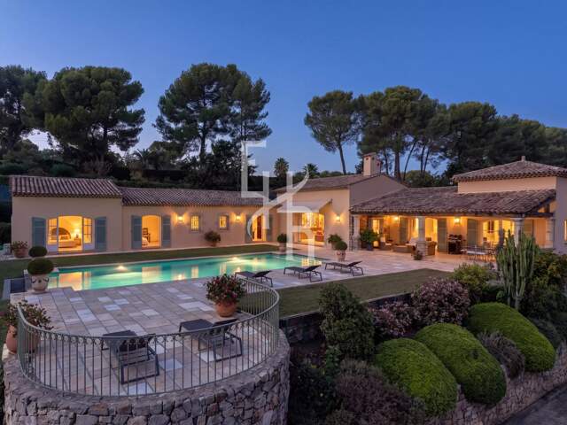 Villa d'exception dans un domaine fermé — photo du bien