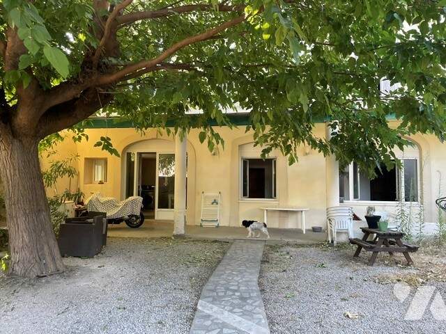 Immeuble à Morières-lès-Avignon — photo du bien