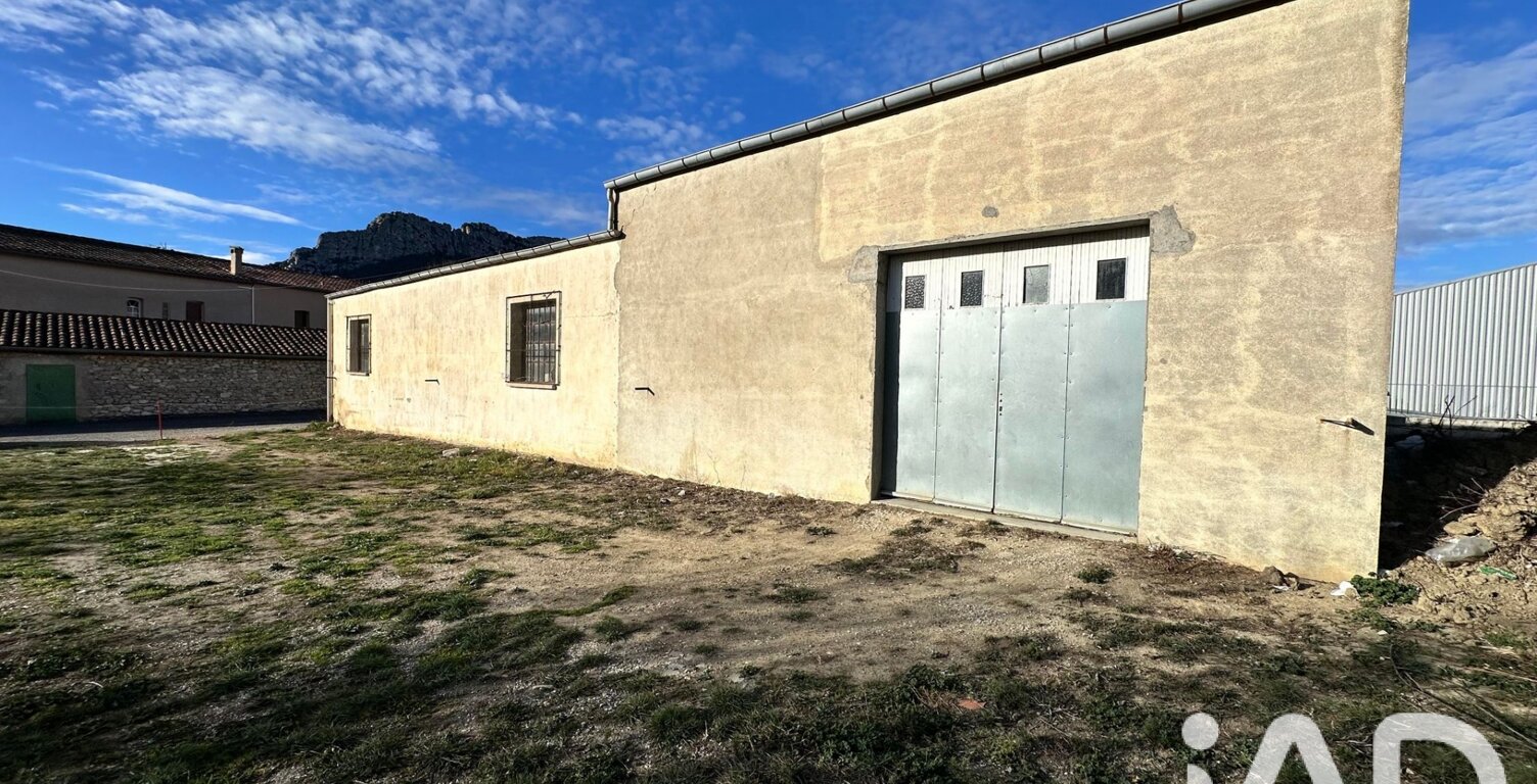 Vente Garage 200 m&sup2; — photo 1