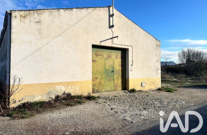 Vente Garage 200 m&sup2; — photo 2