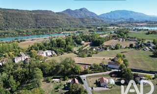 Terrain  2600 m² à vendre à Cressin-Rochefort (01350)