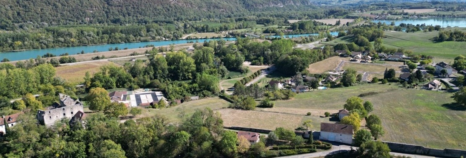 Terrain  2600 m² à vendre à Cressin-Rochefort (01350)