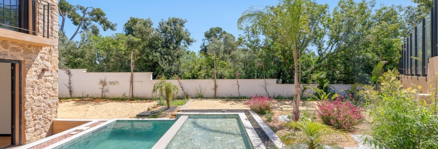 Maison 5 Pièces 210 m² à vendre à Saint-Cyr-sur-Mer (83270)