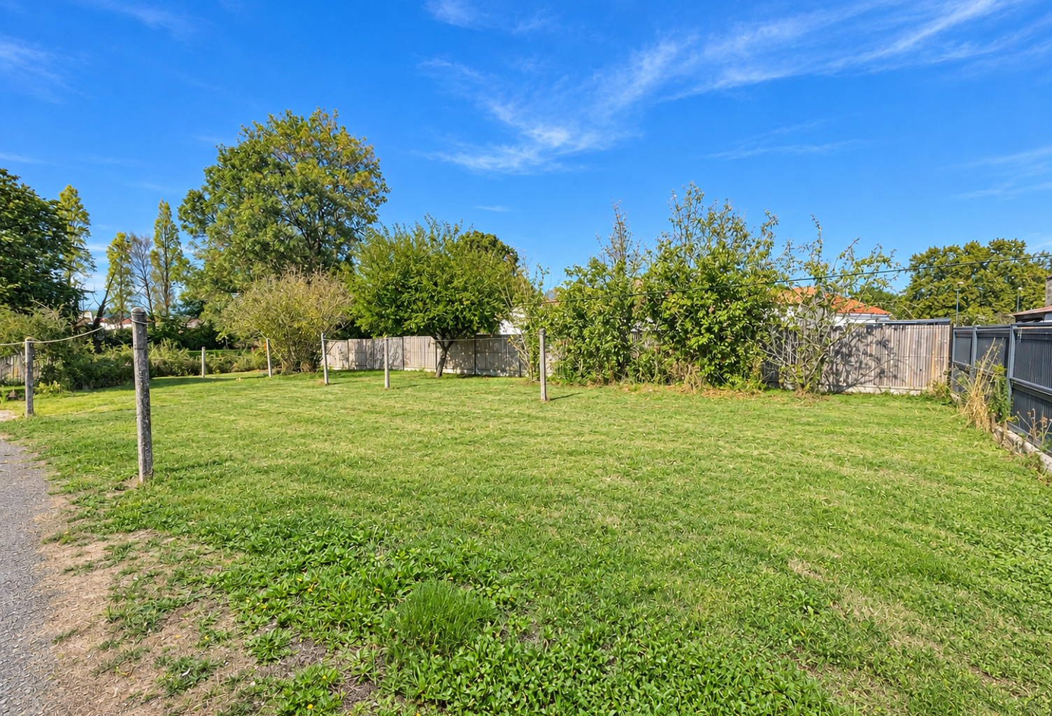 TERRAIN A BATIR 417m2 SECOND RIDEAU BIGNON BOURG — photo 1