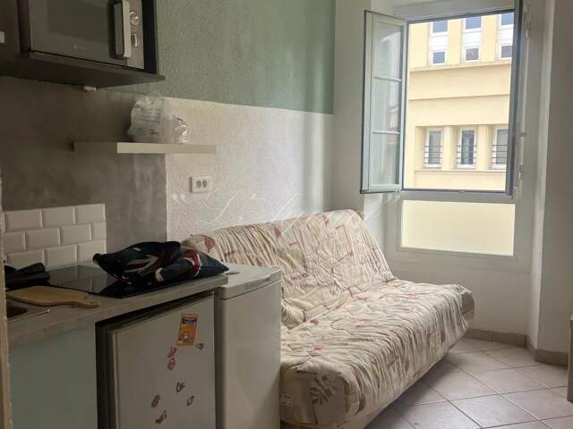 RUE DE FRANCE - STUDIO AVEC MEZZANINE — photo du bien