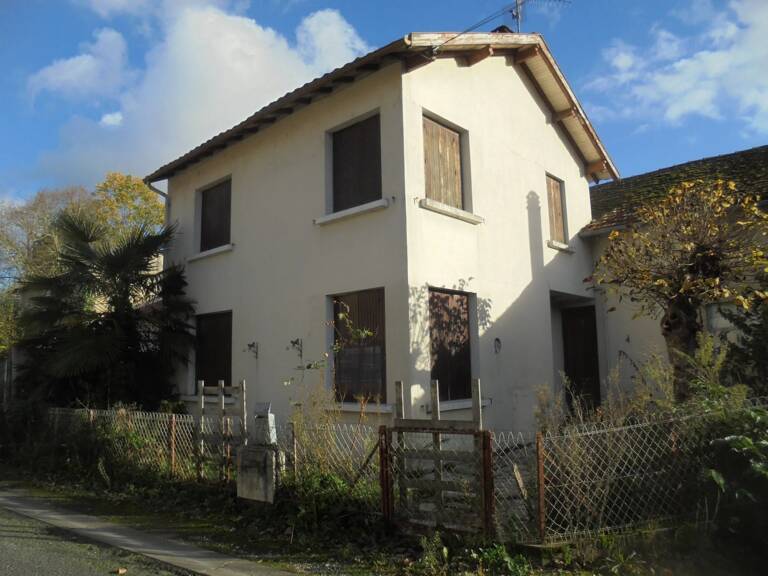 Maison à rénover avec grand garage — photo 1