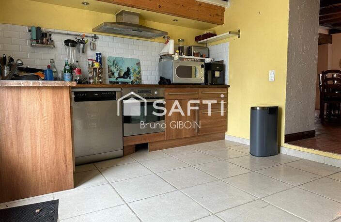 Maison de ville vendue louée, 143 m², 5 pièces, 3 chambres, terrasse et cave — photo 4