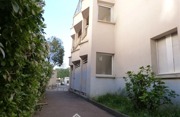 Appartement - 25.45m² - Choisy-le-Roi — photo 2