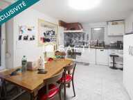 Immeuble composé de 5 bureaux et de 3 appartements — photo 2