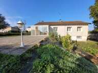 MAISON 6 PIÈCES 123 M2 VOUILLÉ — photo 2