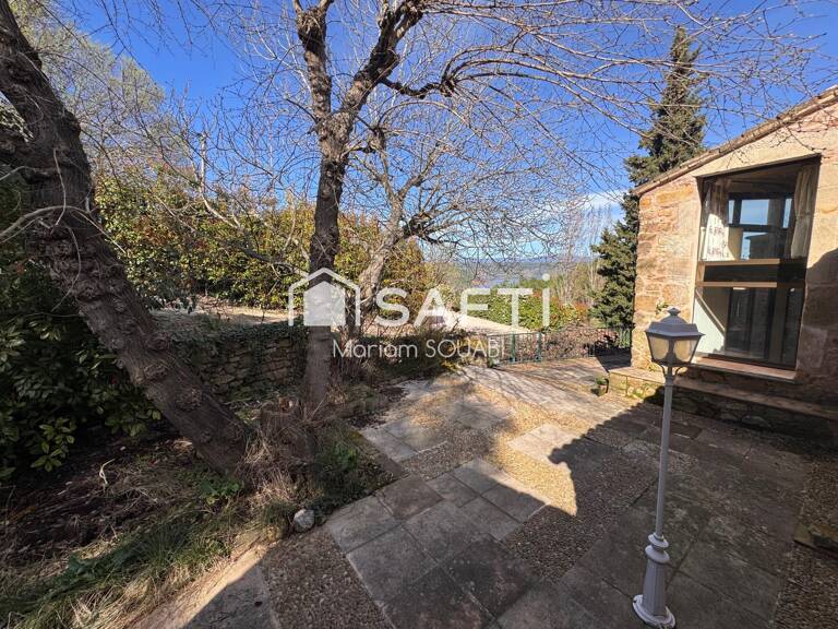 Maison de caractère 220m2, jardin, terrasse, places de parking privatives — photo 1