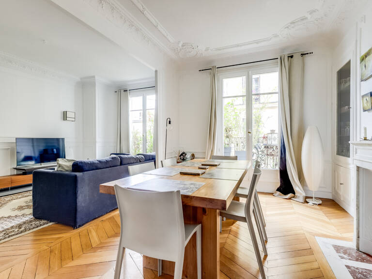 PARIS 17ÉME - BATIGNOLLES: 3 CHAMBRES - BALCON - ASCENSEUR — photo 1