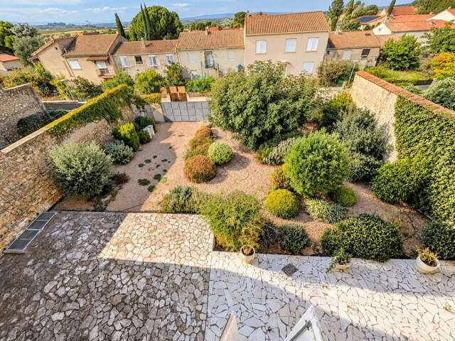 Vend maison de caractère de 280m2, grand garage, jardin, rem — photo du bien