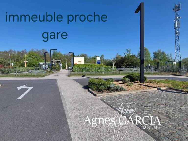 Emplacement de 1er choix : A 20 m de la gare SNCF de Pont à Vendin — photo 1