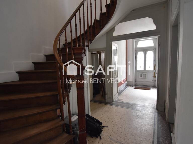 Maison 243 m² à Douai : Idéal Famille ou Investisseur — photo 1
