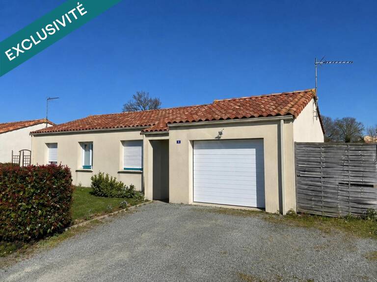 PLAIN PIED 3 CHAMBRES GARAGE CARRELE ASSAINNISSEMENT COLLECTIF — photo 1