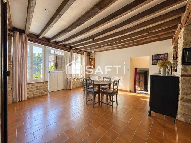 Maison de village à Saint-Céneri-le-Gérei — photo du bien
