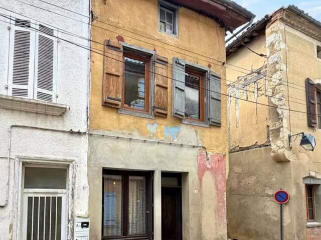 MAISON DE VILLE 2 CHAMBRES ET CAVE — photo du bien