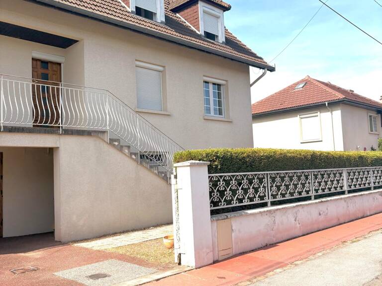 Chalon proche centre ville - quartier calme - maison avec jardin agréable - toutes commodités - bus  - écoles - commerces — photo 1