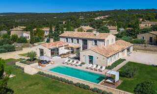 Maison  440 m² à vendre à Gordes (84220)