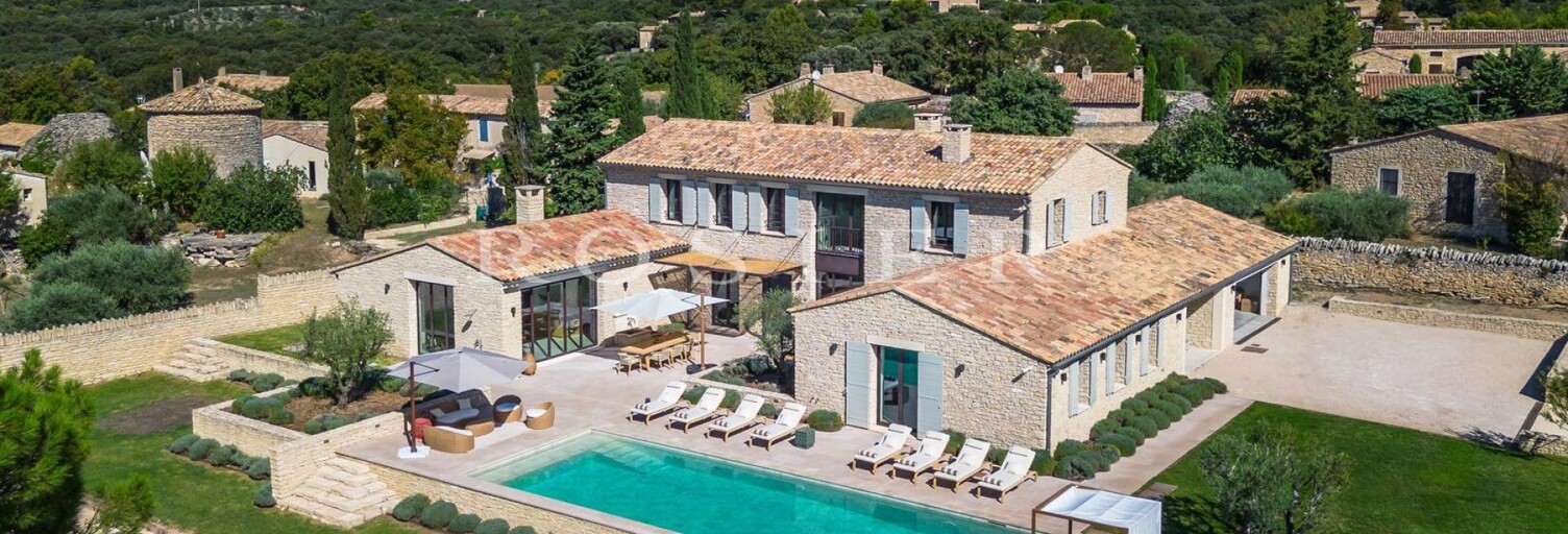 Maison  440 m² à vendre à Gordes (84220)